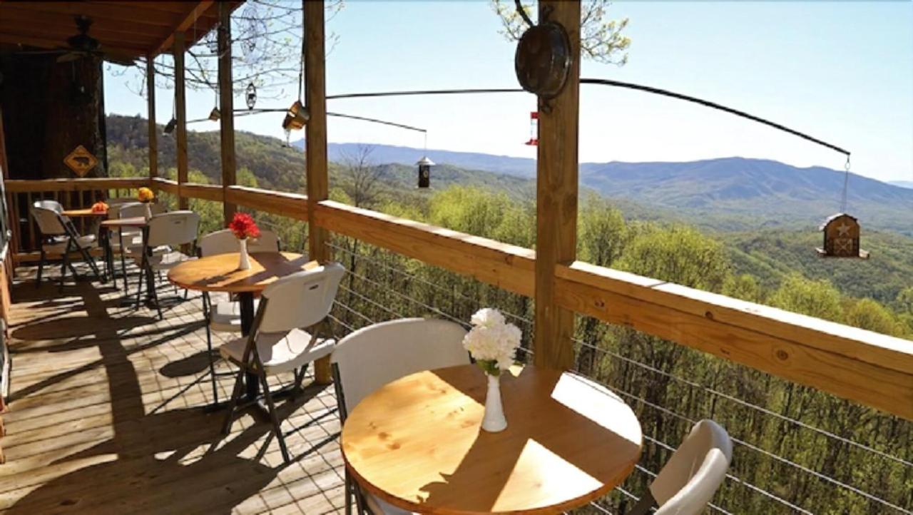 Alpine Inn Little Switzerland Buitenkant foto